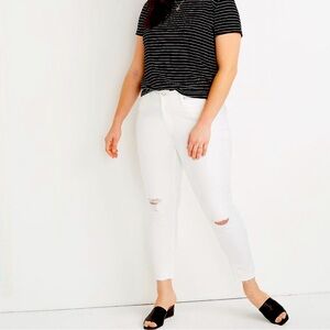 Madewell 9" High Rise Skinny Crop
Jeans 32